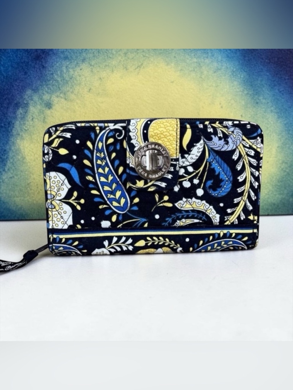 Vera Bradley VA VA BLOOM Retired 2012 Turn Lock Clutch Zip Around Wallet